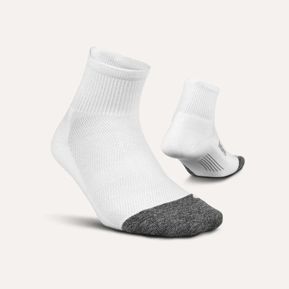 Feetures Elite Light Cushion Quarter Socks White